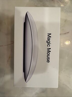 Apple Magic Mouse 2 in White and Silver